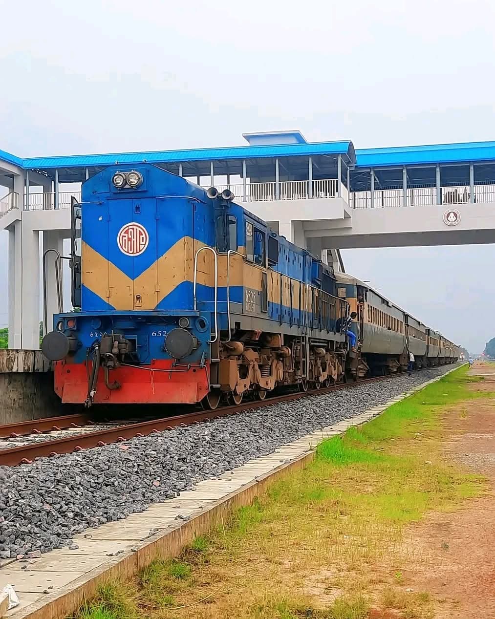 NAKSHIKATHA COMMUTER - Image 2